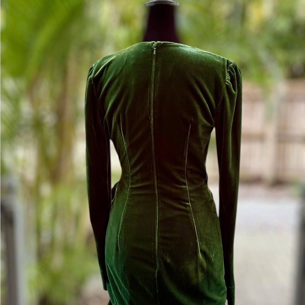 NWT Bardot Green Velvet Wrap Dress – Size S – Long Sleeve Tie Waist - Picture 4 of 10